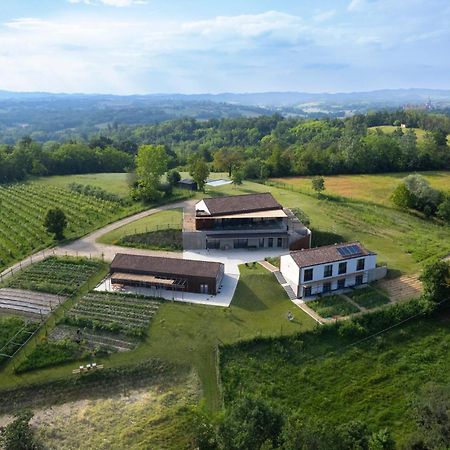 Вилла Cascina Rueral Montafia Экстерьер фото